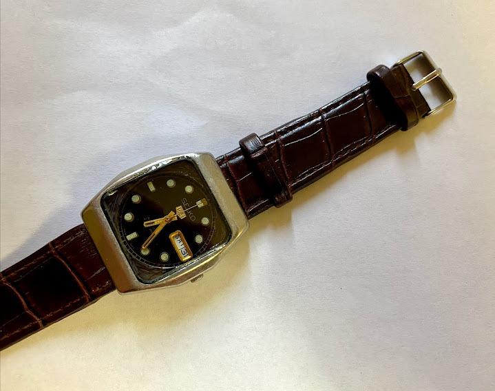 Seiko 5 square case on sale