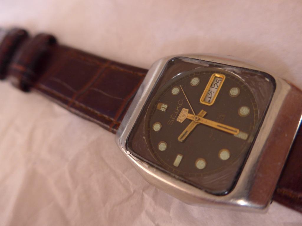 Seiko 5 store square case