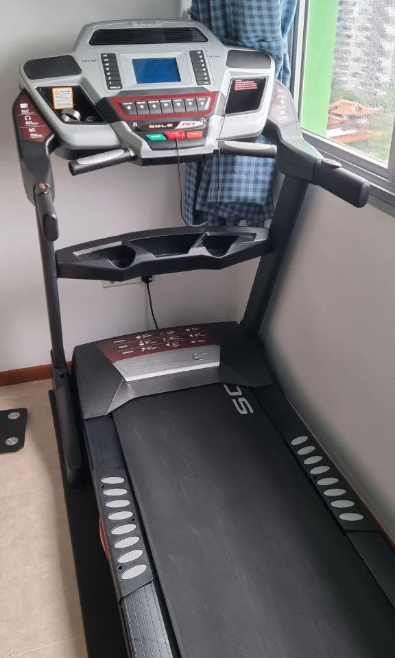 SOLE F63 Treadmill