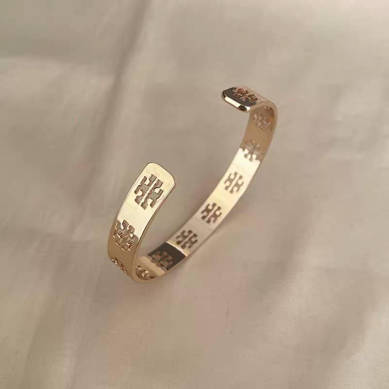 Tory burch pierced deals t cuff bracelet