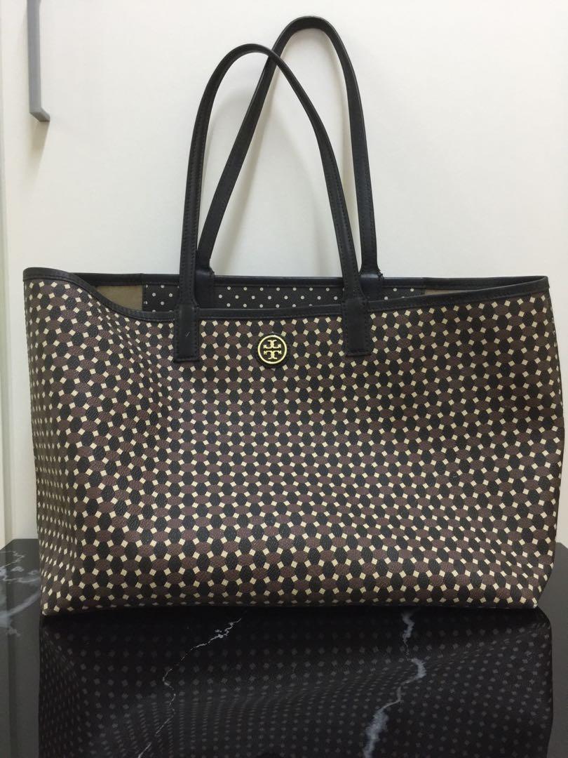 Used) Authentic Tory Burch Large Leather Tote Bag, Women's Fashion, Bags &  Wallets, Tote Bags on Carousell