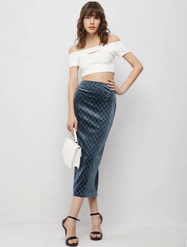 Grey velvet pencil skirt discount