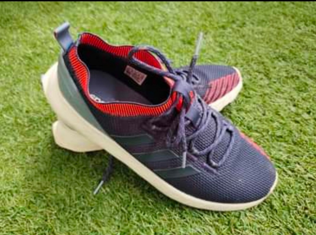 Adidas bb7200 top