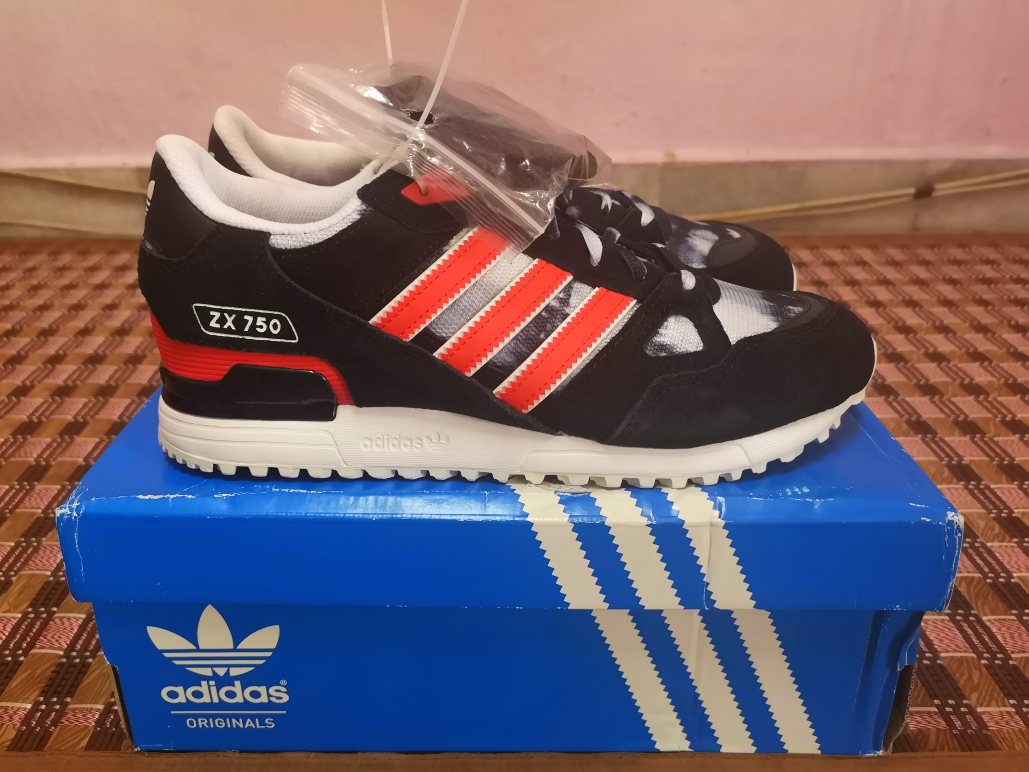 adidas x750