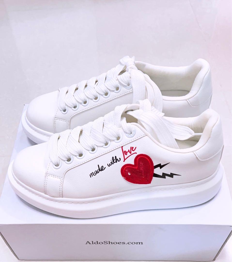 Aldo love sneakers top