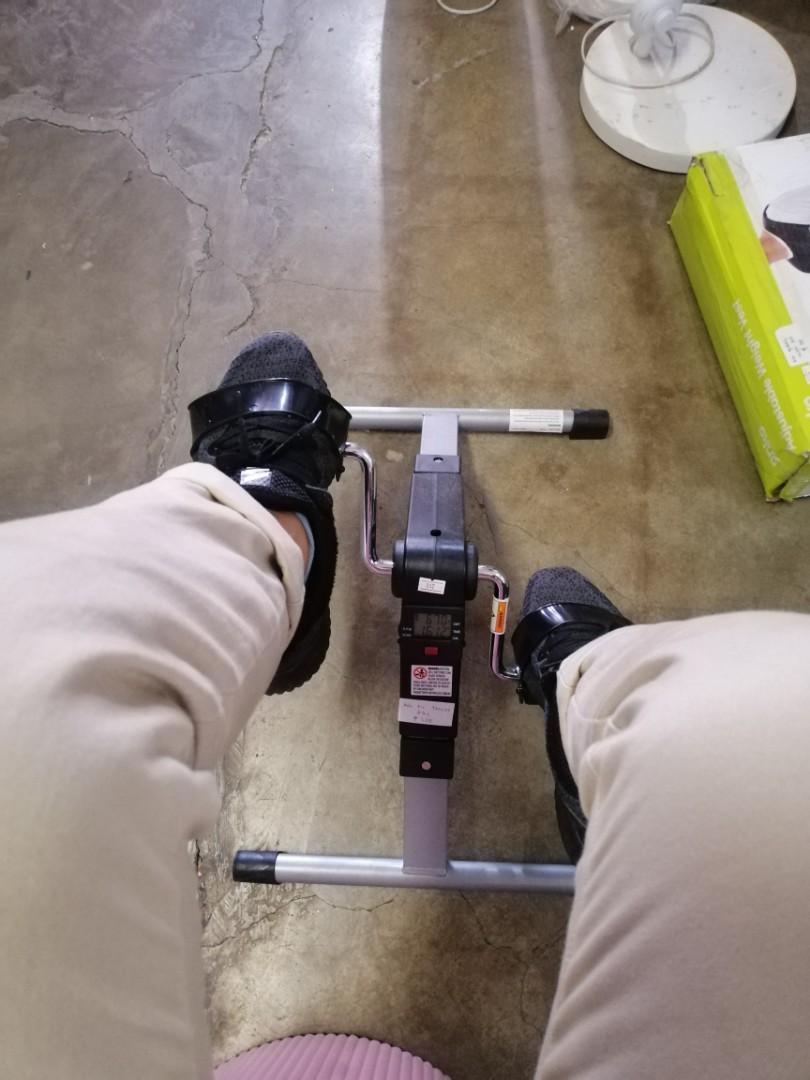 Anko mini exercise bike top