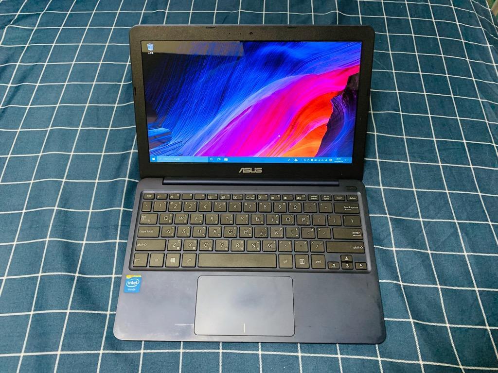 Asus Eeebook X5ta 11 6吋筆電windows 10 Atom 2gb 32gb 電腦3c 桌電筆電在旋轉拍賣