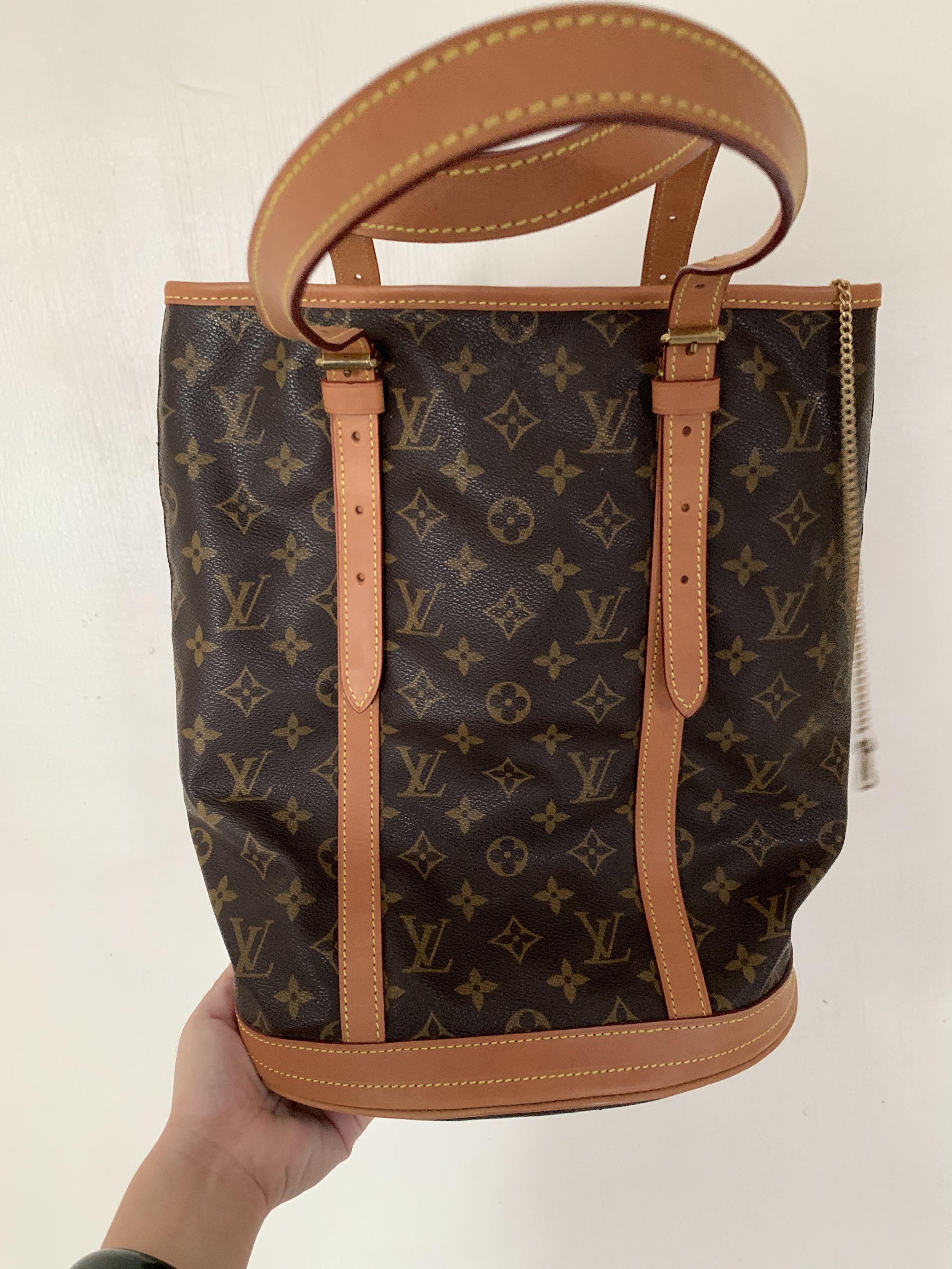 Vintage Louis Vuitton Small Bucket bag, Women's Fashion, Bags & Wallets,  Purses & Pouches on Carousell