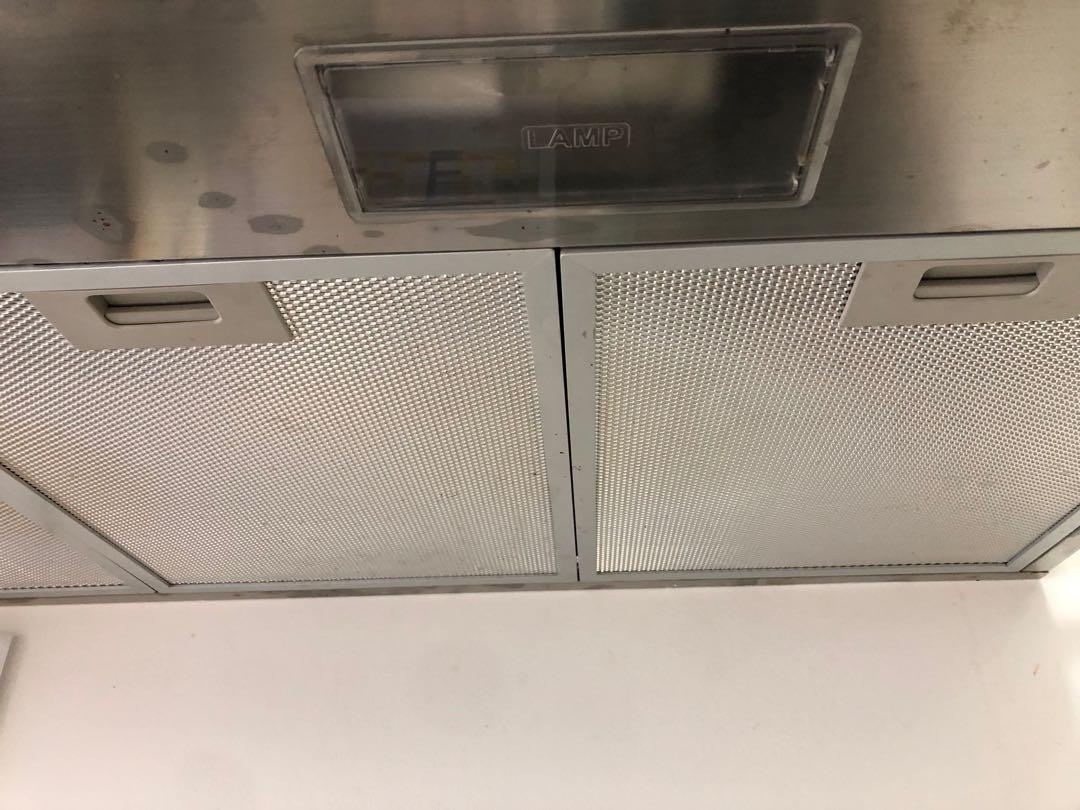 Barely used kitchen hood, TV & Home Appliances, Kitchen Appliances, Hobs & Hoods on Carousell