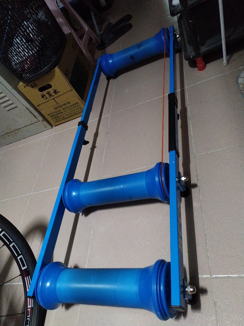 Bccn bike roller store