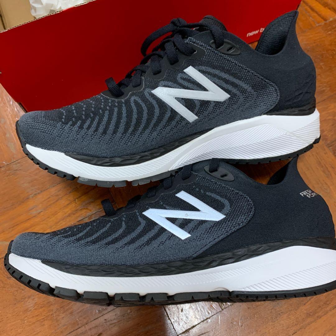 BNIB New Balance Men s 860v11 US 7.5 Fresh Foam Running Shoes in Black