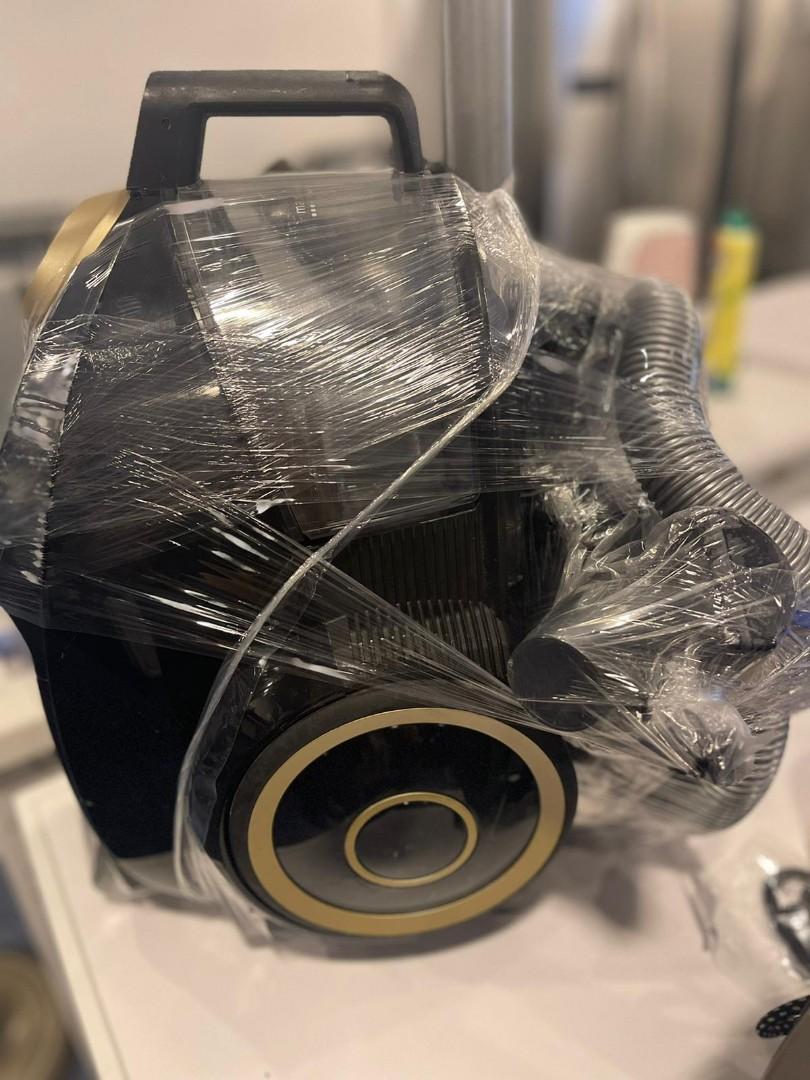 Bosch BAGLESS VACUUM CLEANER GS40 HEPA FILTER QUATTRO POWER SYSTEM, TV