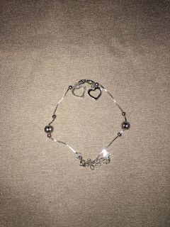 (Category: ) located in . Submitted by shop.jess (Listing ID 1110118265, Image 1). Description: .