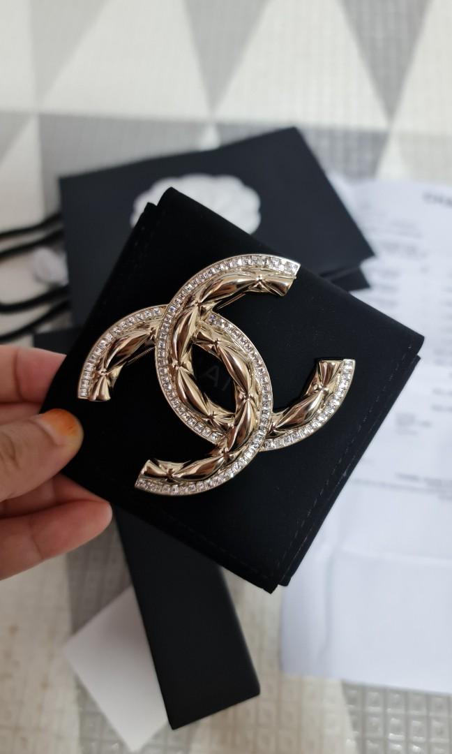 Large hotsell chanel brooch