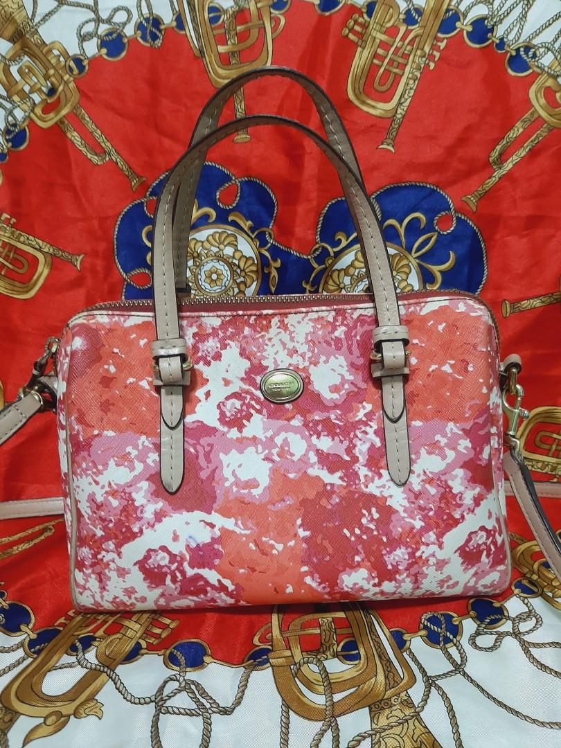 Coach Mini Boston 2way (Category: Luxury Bags & Wallets) located in Iriga City. Submitted by vintage_et_al. (Listing ID 1110061734, Image 2). Description: Pteloved Japan Source.