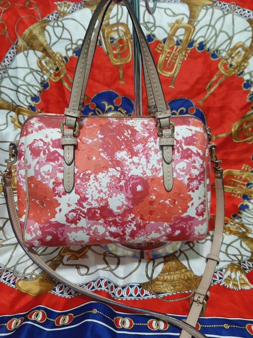 Coach Mini Boston 2way (Category: Luxury Bags & Wallets) located in Iriga City. Submitted by vintage_et_al. (Listing ID 1110061734, Image 3). Description: Pteloved Japan Source.
