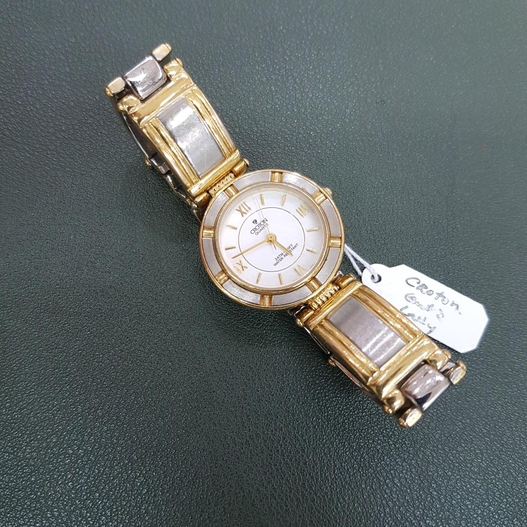 Croton quartz deals watch