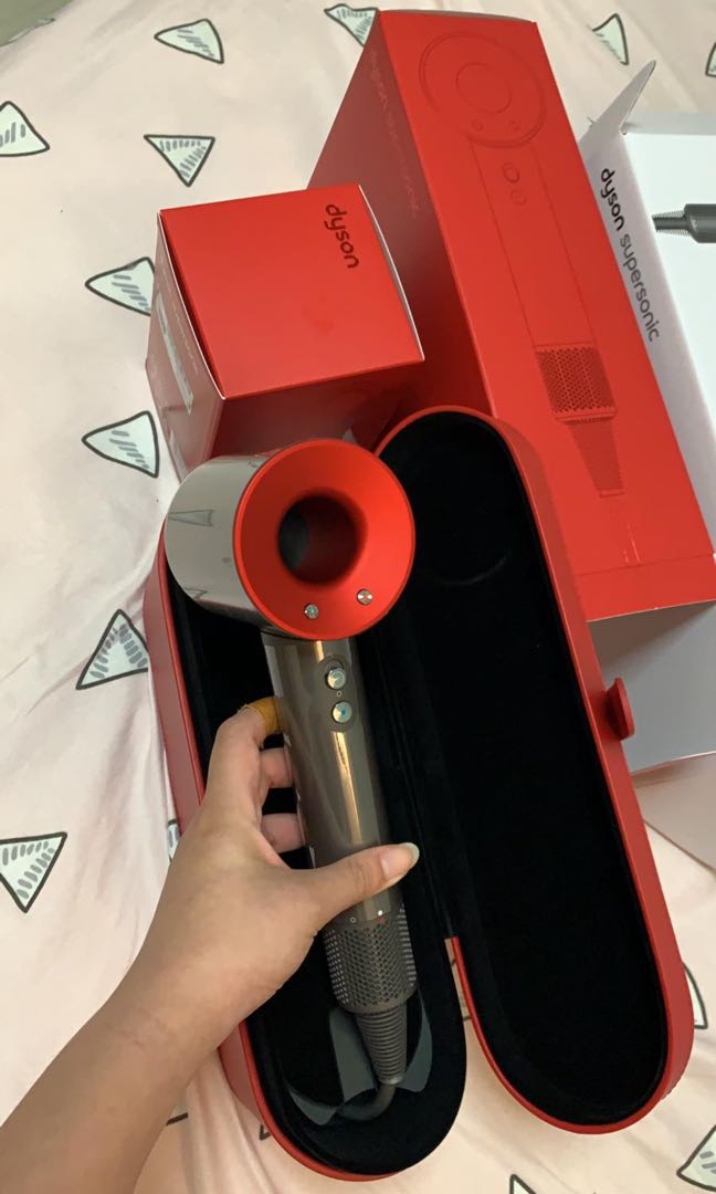 Dyson supersonic iron red store