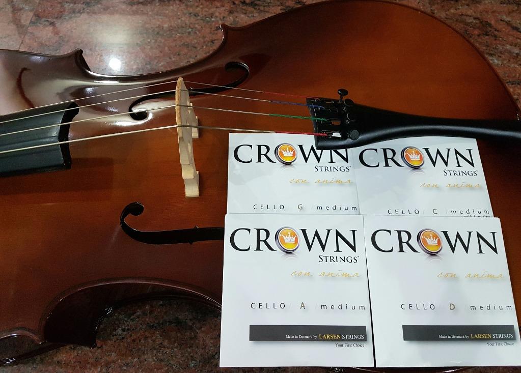 [Gloss finish with Larson Crown strings] 4/4 cello, Hobbies & Toys