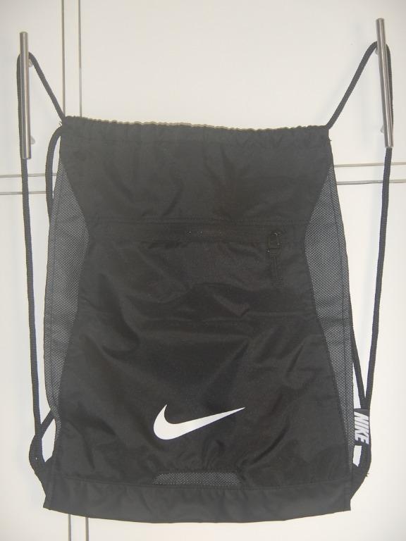 Gym bag (Category: Backpacks) located in Makati City. Submitted by aip12 (Listing ID 1110002014, Image 1). Description: Used once 2 main and 1 small compartments Please notify one day before the meet-up day. MEET UP AREAS: Glorietta/Greenbelt/Landmark/SM Makati/MRT Ayala station/The Circuit For delivery, the fee shall be paid by the buyer.