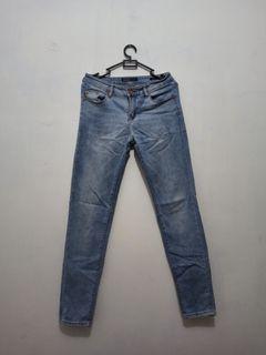 Jeans wanita light blue