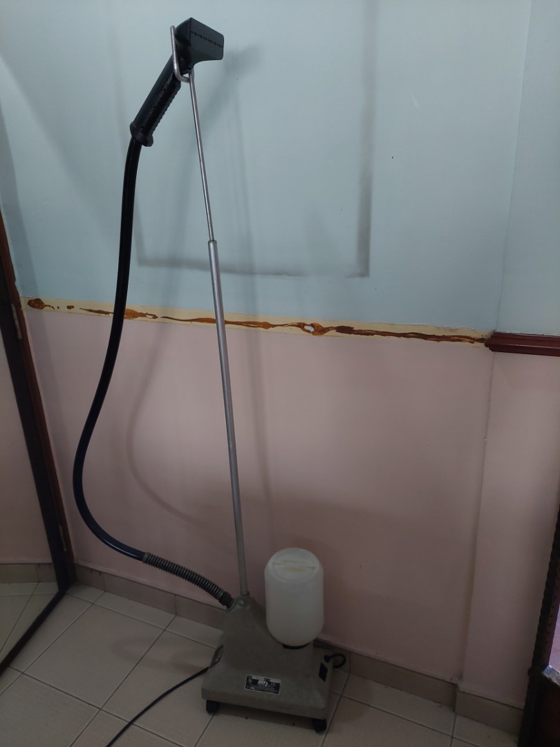 Jiffy garment steamer, TV & Home Appliances, Irons & Steamers on Carousell