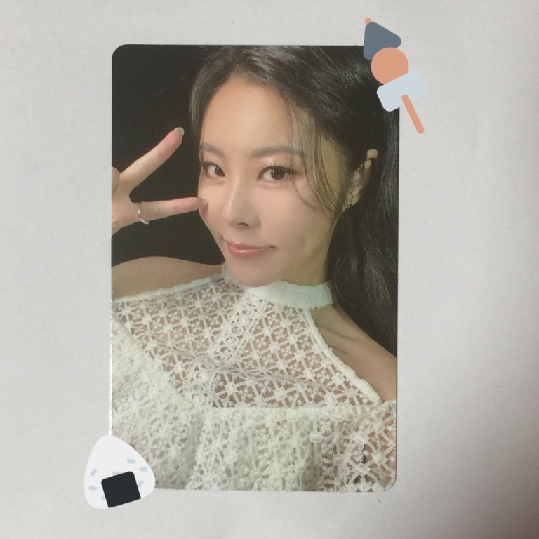 Mamamoo Wheein Waw Photocard Hobbies And Toys Memorabilia And Collectibles K Wave On Carousell 