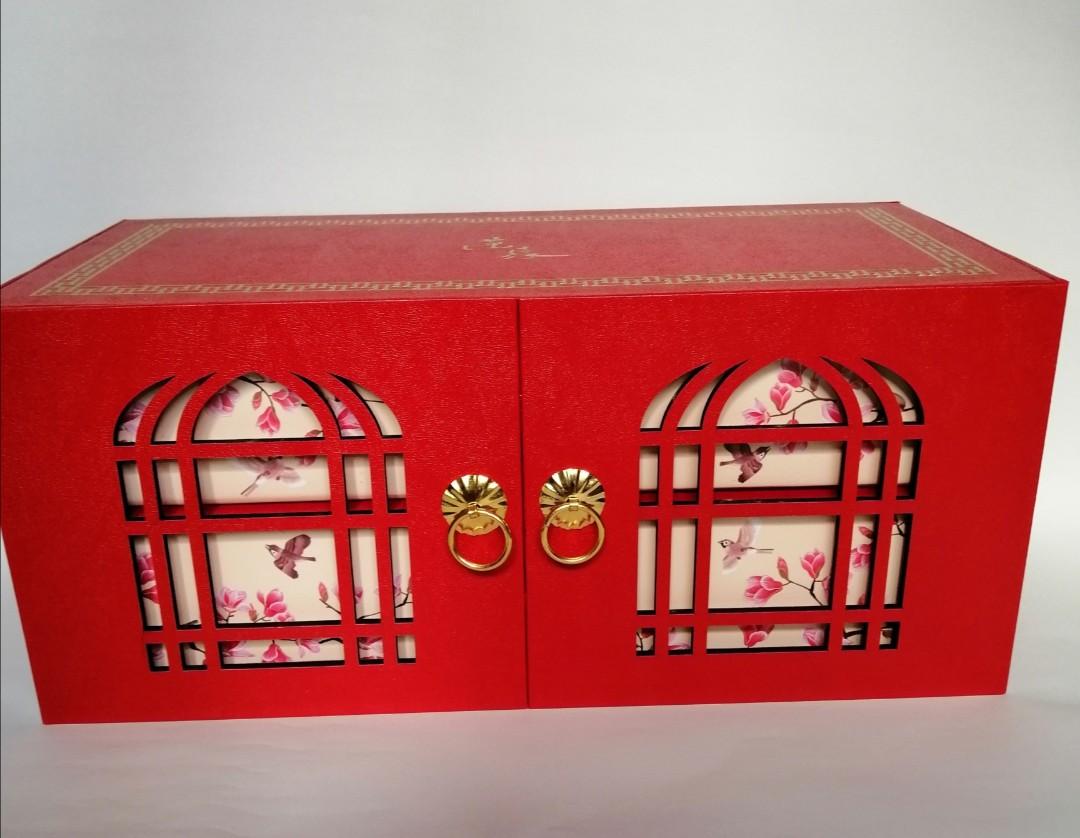 Marriott Hotel Mooncake box, Everything Else on Carousell