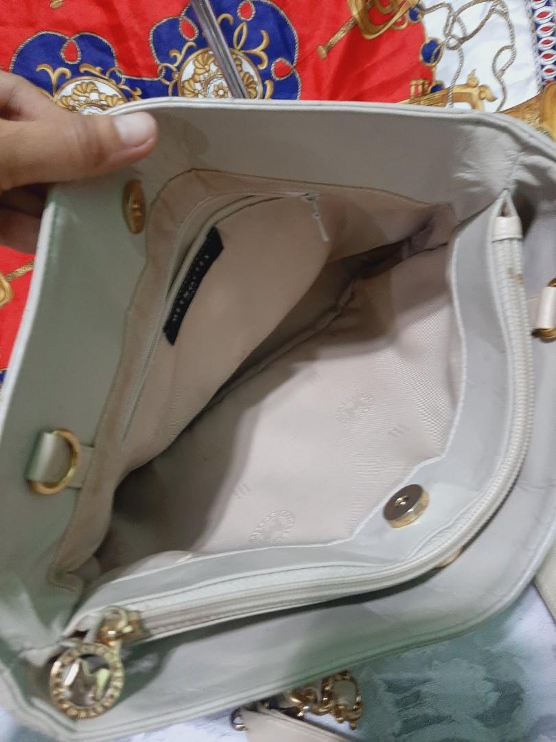 MetroCity (Category: Luxury Bags & Wallets) located in Iriga City. Submitted by vintage_et_al. (Listing ID 1110122653, Image 3). Description: Preloved Japan Source.