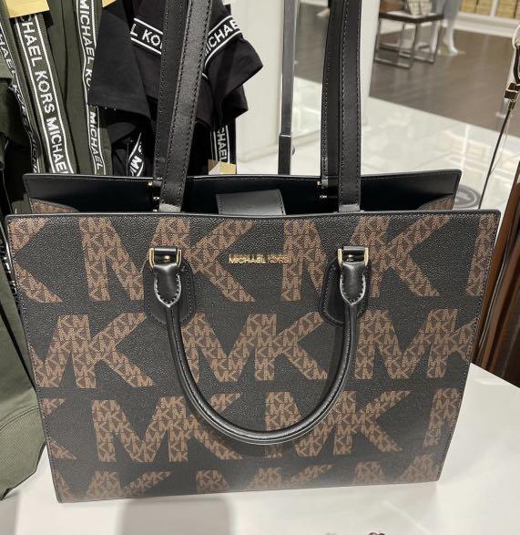 Original Michael kors tote bag /mk large tote bag mk, Luxury, Bags &  Wallets on Carousell
