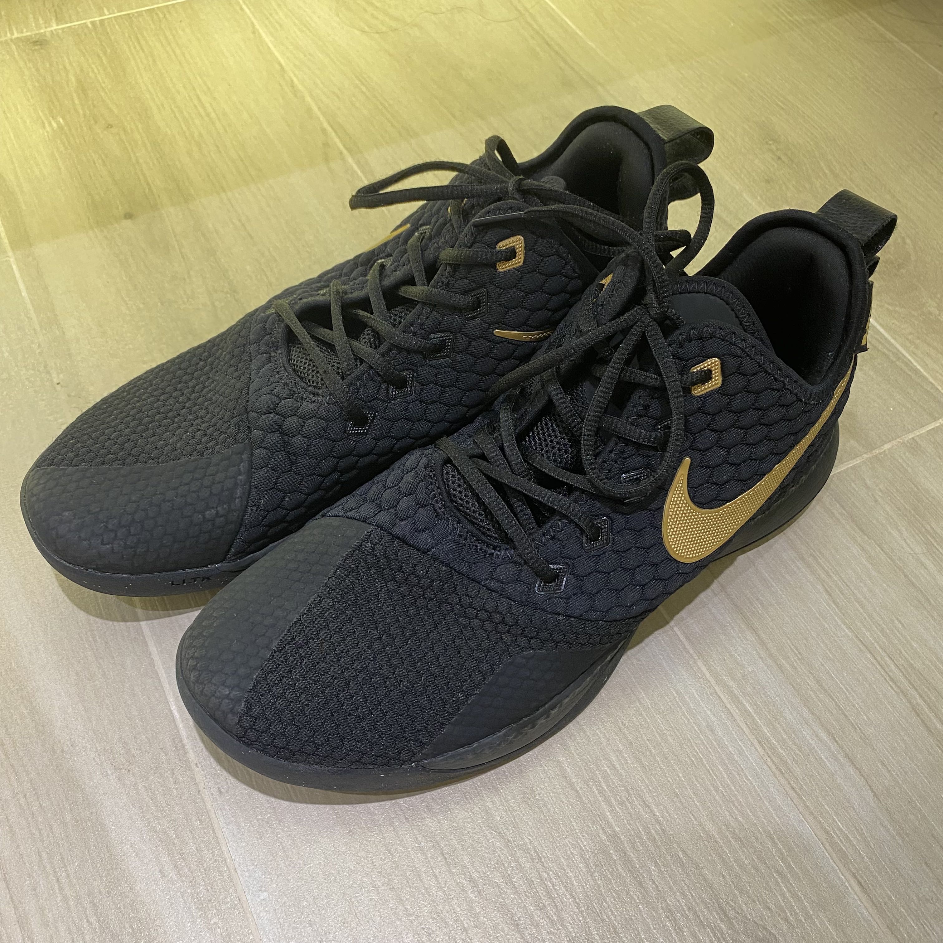 Nike lebron shop witness iii akron