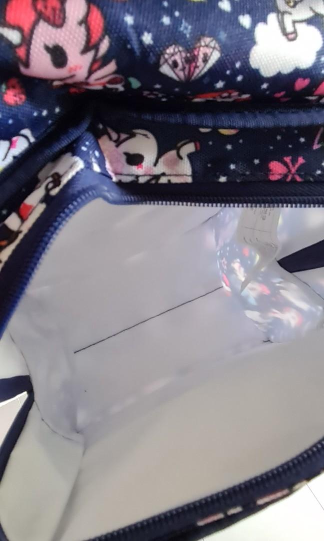 PACKITXTOKI (Category: Breastfeeding & Bottle Feeding) located in Singapore. Submitted by amylina (Listing ID 1109989007, Image 3). Description: SELLING AWAY MY UNDERUSED TOKI×PACKIT ICEBAG (BUILD IN ICEPACK) AS GOOD AS NEW!!! interior still VERY CLEAN AND NEW 💥SO SAD TO ACTUALLY LET THIS GO💥😭 USED LESS THA 2 MTHS TO STORE OAKCET BM. $50 NEGO!!.