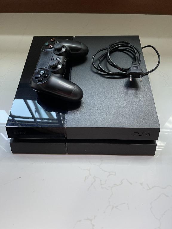radioaktivitet læsning brevpapir PlayStation 4 500GB PS4 CUH-1004A , Video Gaming, Video Game Consoles,  PlayStation on Carousell