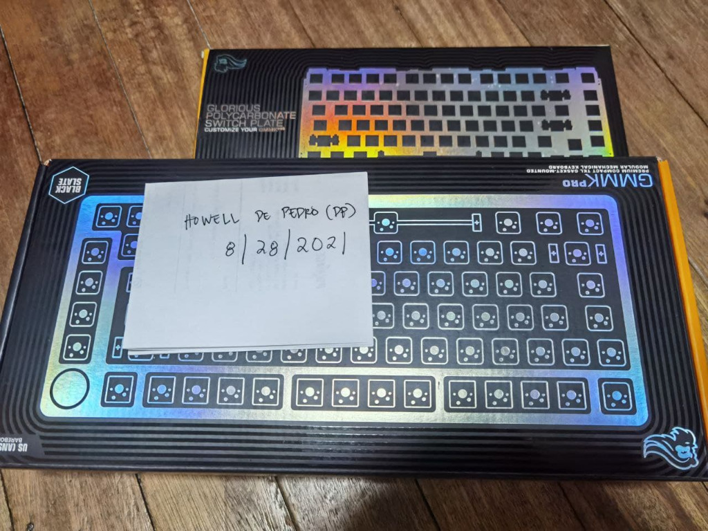 GMMK Pro Black Slate with PC plate & Gold plated Zeal stabs 9,500