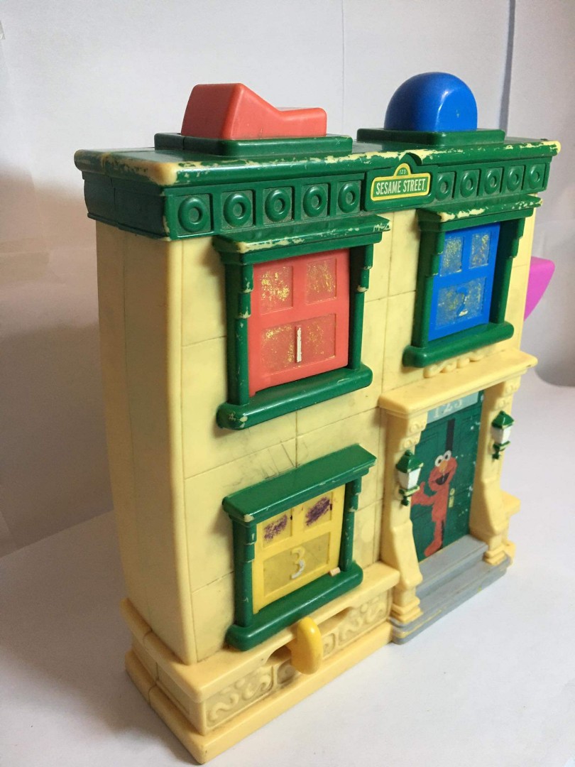 Sesame Street Elmo's House, Hobbies & Toys, Toys & Games on Carousell