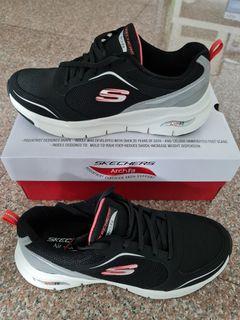 Skechers shoe