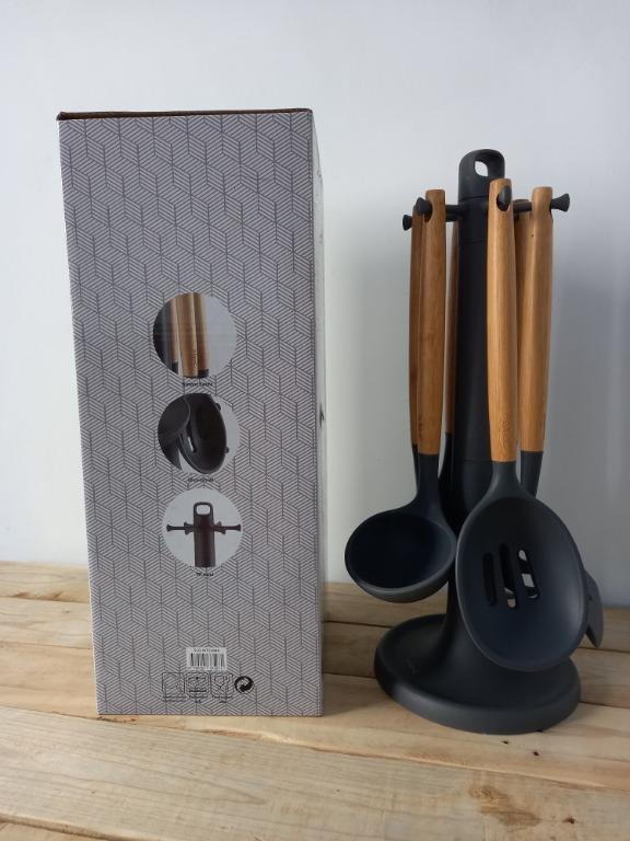 SLIQUE 7 pcs. Kitchen tools (Category: Cookware & Accessories) located in Malabon City. Submitted by anikluv (Listing ID 1110019337, Image 2). Description: 7 pcs. Kitchen tools SLIQUE with wooden handle. Never used still with box and in its plastic cover. Payment Method: Gcash or Paymaya *** Buying vintage/pre loved items always comes with imperfections. Please manage your expectations..