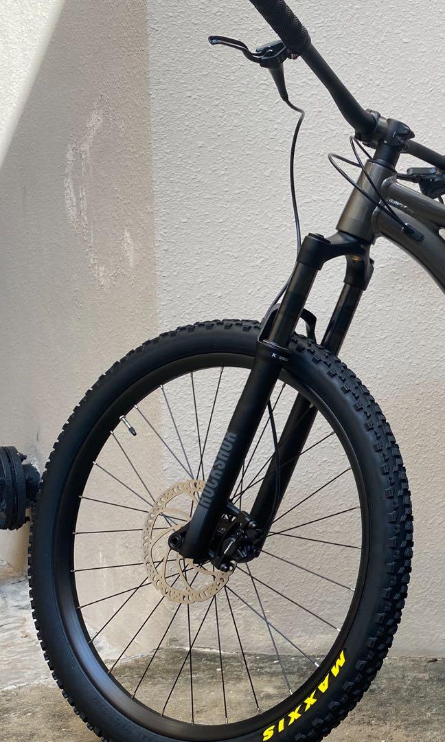 Stock Giant STP Mountain Bike Large Size