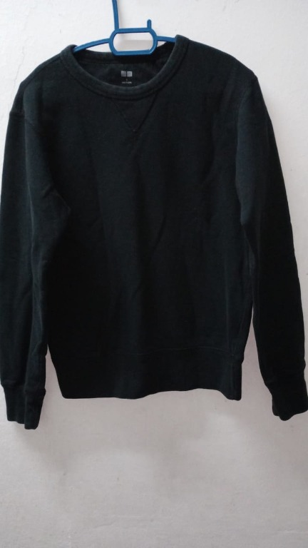 Uniqlo black sweatshirt sale