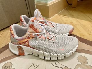（分類：）位於 。 由 723steph 提交（商品編號 1110099795，圖片 1）。簡介： 。
