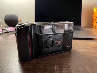 yashica t2d