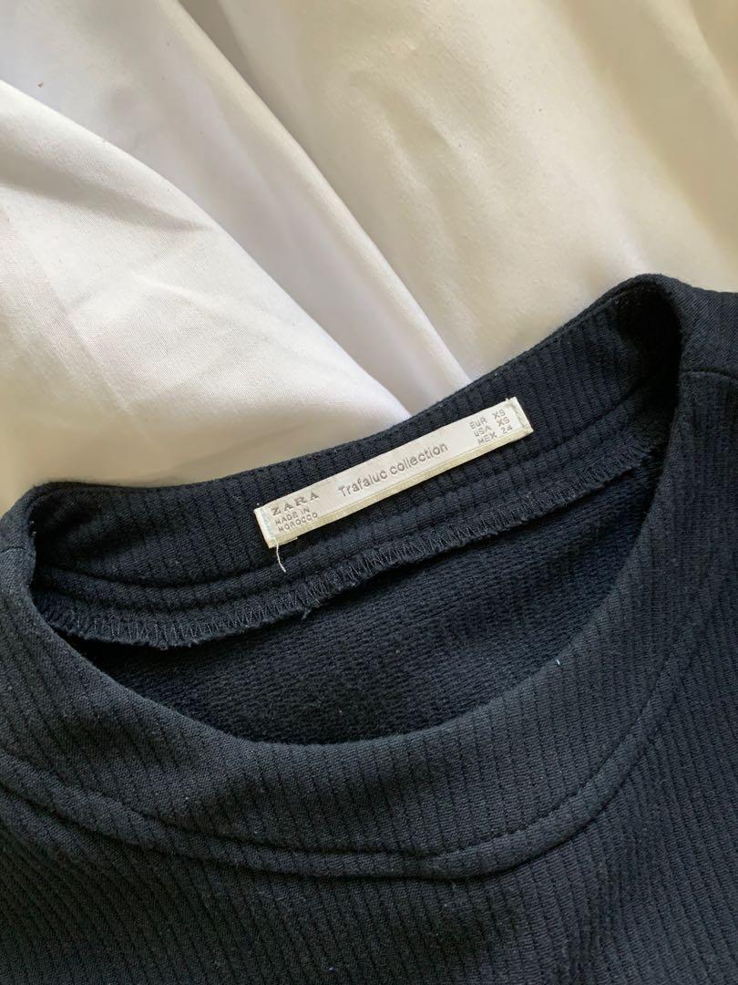 Zara Korean Style Long Sleeves (Category: Longsleeves) located in Quezon City. Submitted by fromthearchive (Listing ID 1109984800, Image 3). Description: - Fits XS-S - Thick Material - Minor Flaw, see last pic.