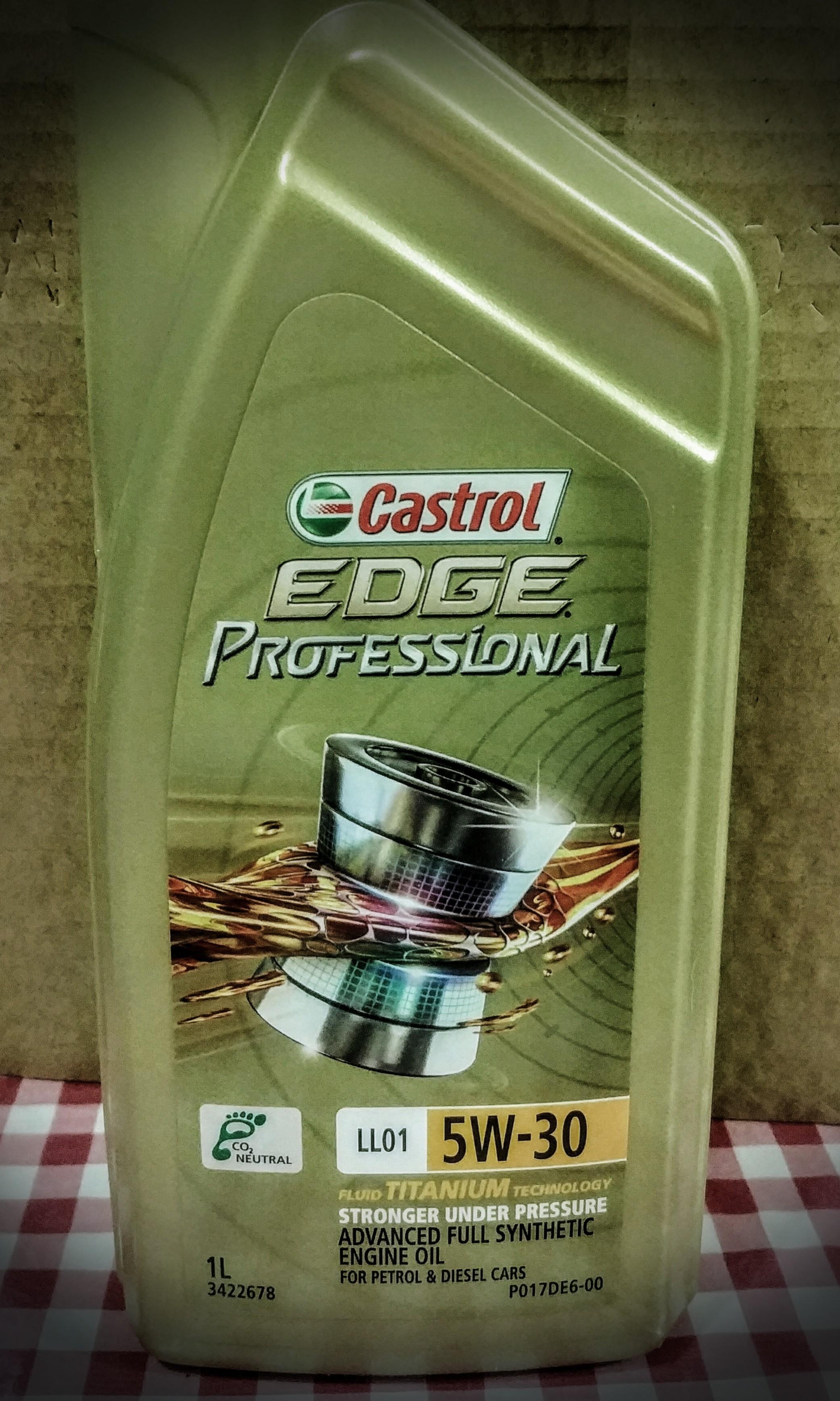 Castrol Edge 5w30 Or 5w40 Titanium Engine Oil Car Accessories Accessories On Carousell