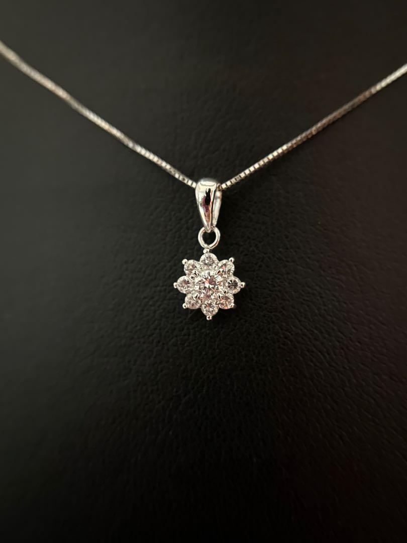 White gold flower discount pendant
