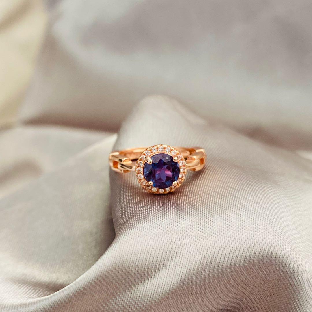 Alexandrite top halo ring
