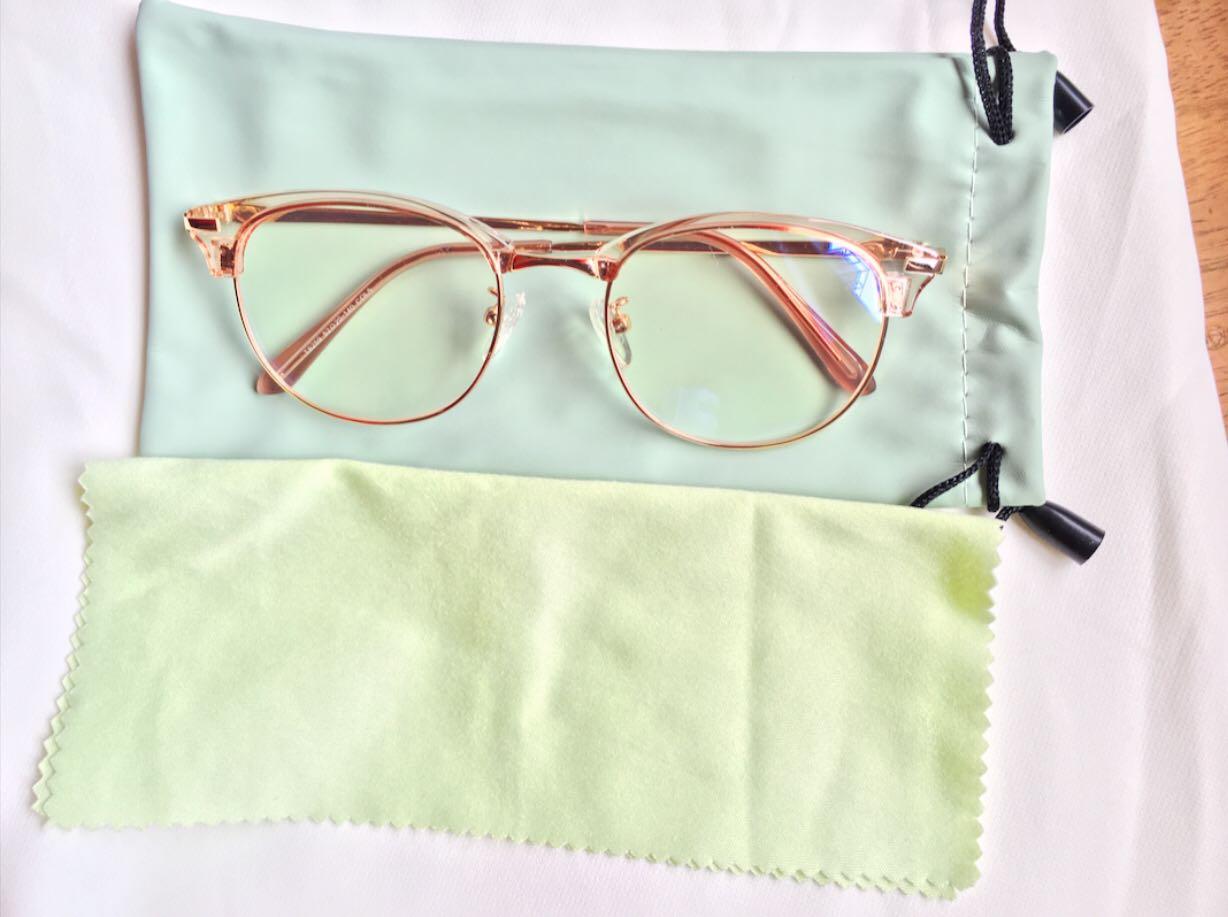 Baobab Eyewear (Category: Sunglasses & Eyewear) located in Binan City. Submitted by stuff000 (Listing ID 1110211022, Image 3). Description: 👓 Baobab Eyewear in Hunter - Gadget Safe - anti blue Light lenses. (Crystal Tan color) 👓 Bought it for 349php last August 20, 2021. ‼️ Rfs- di sya bagay sa face ko. .