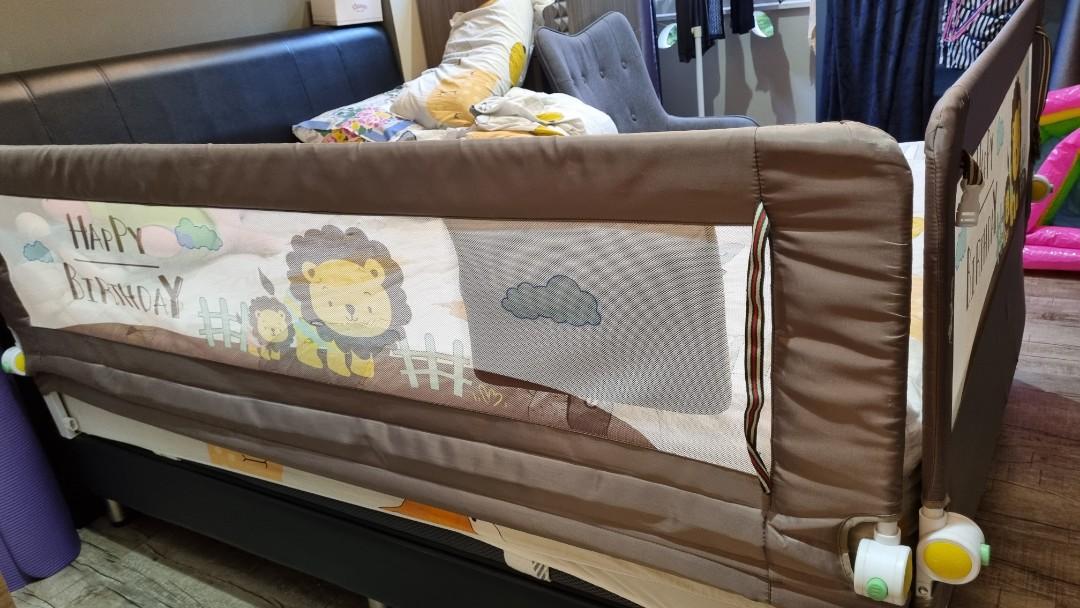 Bed Guard Queen Size Baby Guard Bed Rail Guard Fence, Babies & Kids, Baby Nursery & Kids