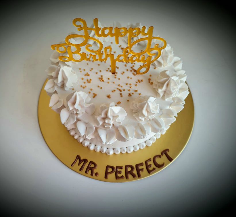 Birthday Cake/ Eggless Cakes, Food & Drinks, Homemade Bakes on Carousell