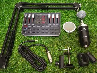 Brand new Condenser microphone with F8 Soundcard