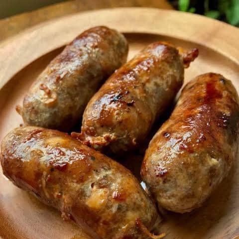 Calumpit Garlic Longganisa (Category: Local Eats) located in Quezon City. Submitted by shirleyjane06 (Listing ID 1110286599, Image 3). Description: Calumpit Garlic Longganisa ✔️Garlic 1/2 Kilo @190.